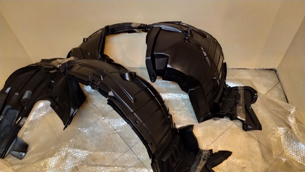 Подкрылок передний Nissan Rogue T-32