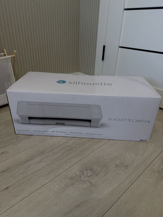 Плотер Silhouette CAMEO 4