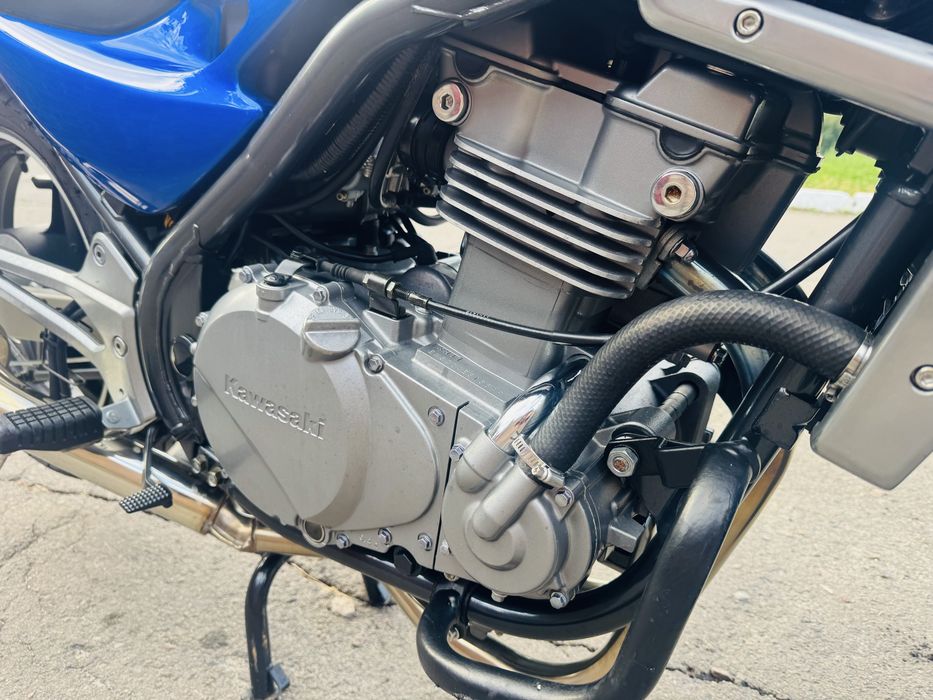 Продам свіжопривезений з Німечинни Кawasaki er-5 2005p
