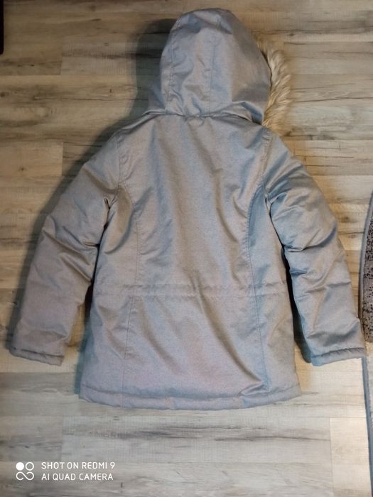 Зимова курточка на дівчинку