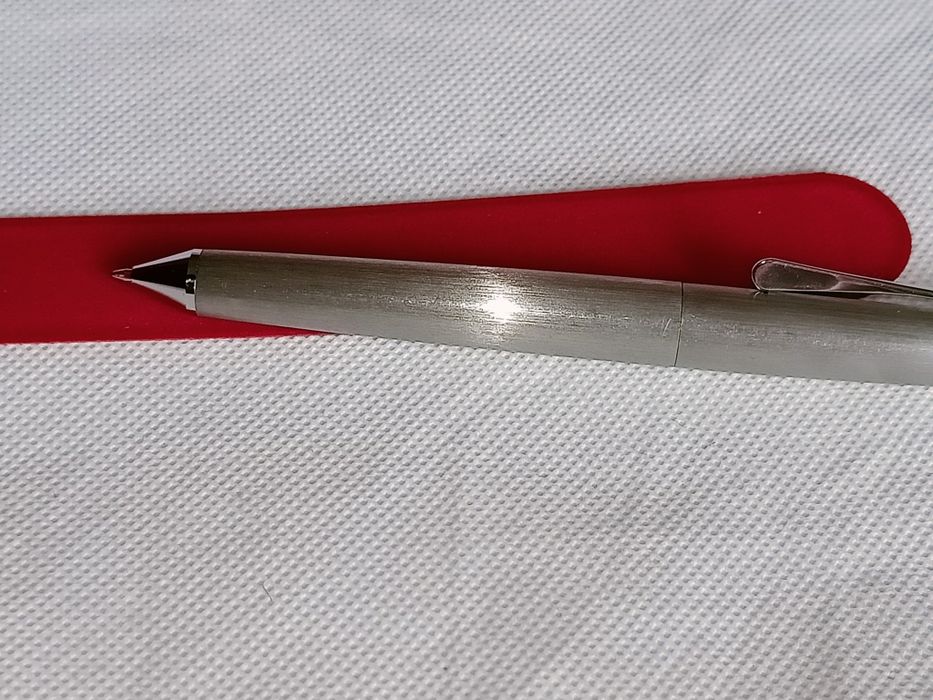 Długopis Lamy w pokrowcu