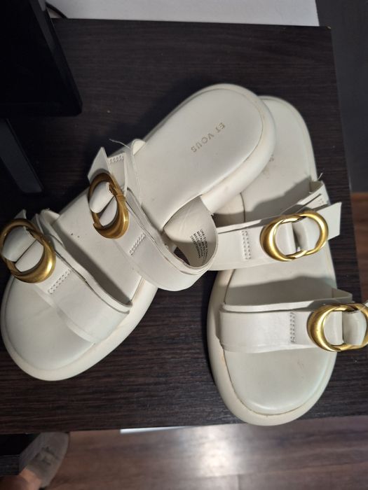Білі шльопки  стан ідеальний