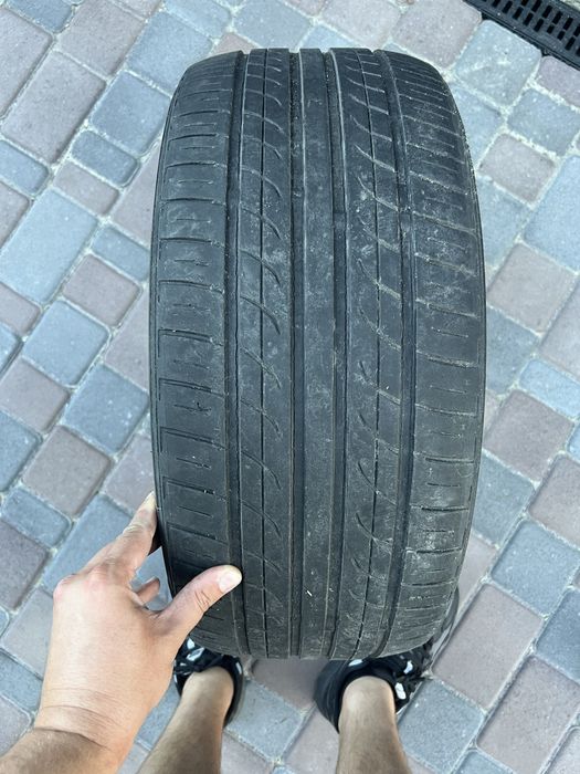 Шины 225/40r18 пара Yokohama Ecos es300, лето