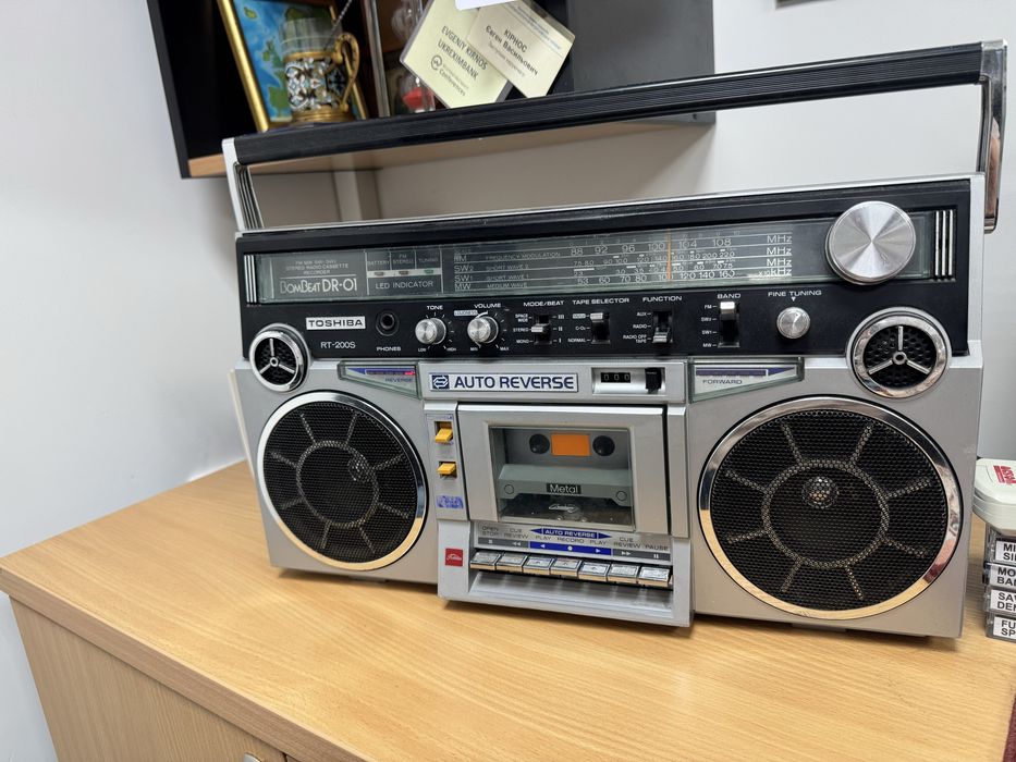 Стерео-магнітола TOSHIBA RT-200S