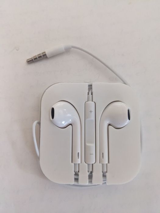 Наушники для телефона