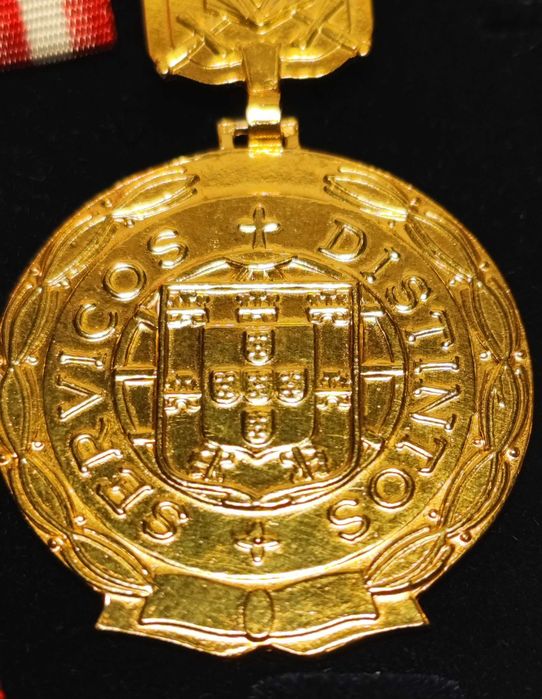 MEDALHA MILITAR SERVIÇOS DISTINTOS GRAU OURO com PALMA