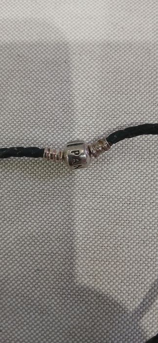 Fio PANDORA com 7 pendentes