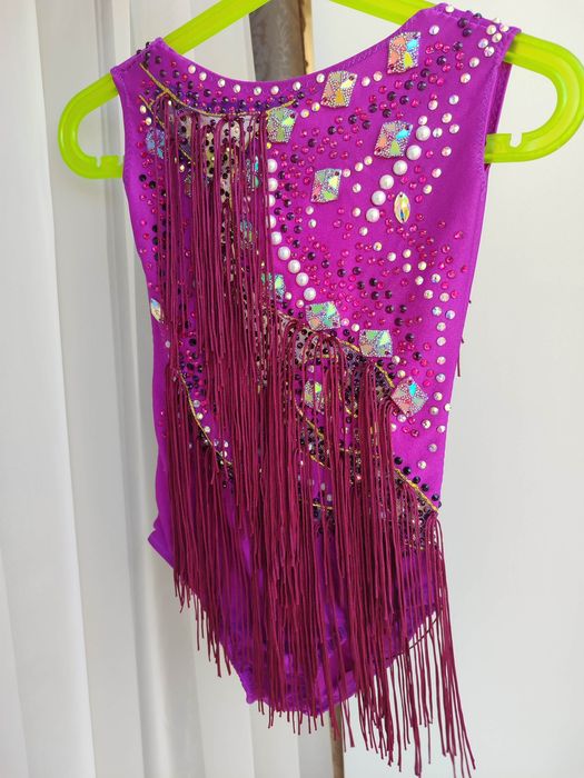 Продаж, прокат костюмів для художньої гімнастики