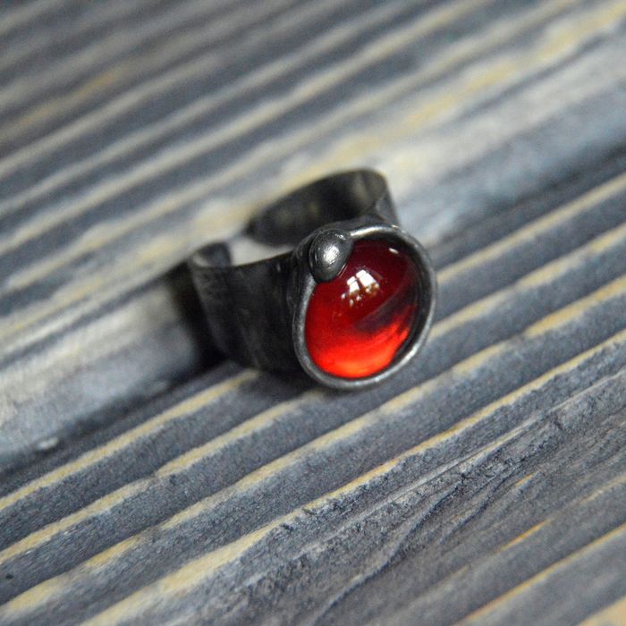 Krwistoczerwony - regulowany witrażowy pierścionek