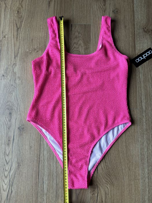 Boohoo prążkowany jednoczęściowy kostium kąpielowy neonowy róż L/XL