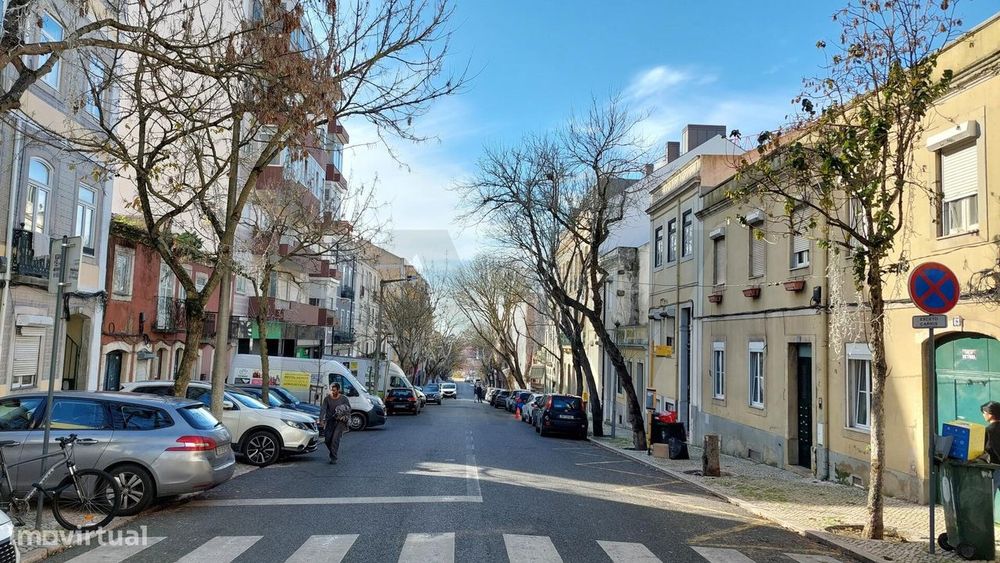 Apartamento T0 remodelado no Condomínio Pátio das Padeiras - Estrela