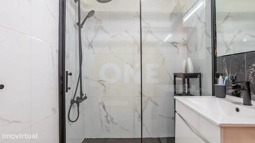 Apartamento T2 Renovado | Casal de São Brás, Amadora