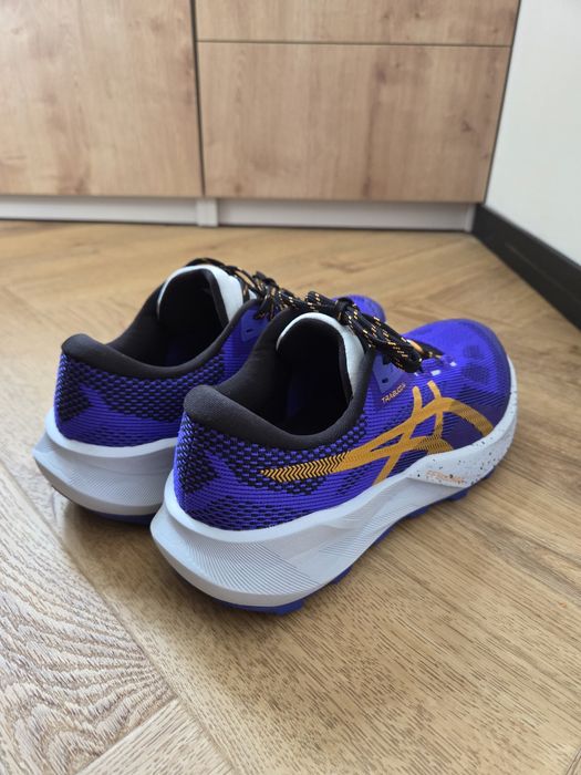 Buty Asics Trabuco 14. Jak nowe