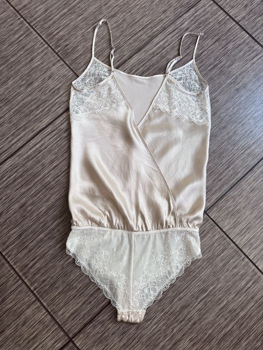 ніжний боді зі вставками мережива на тоненький брителях Autograph