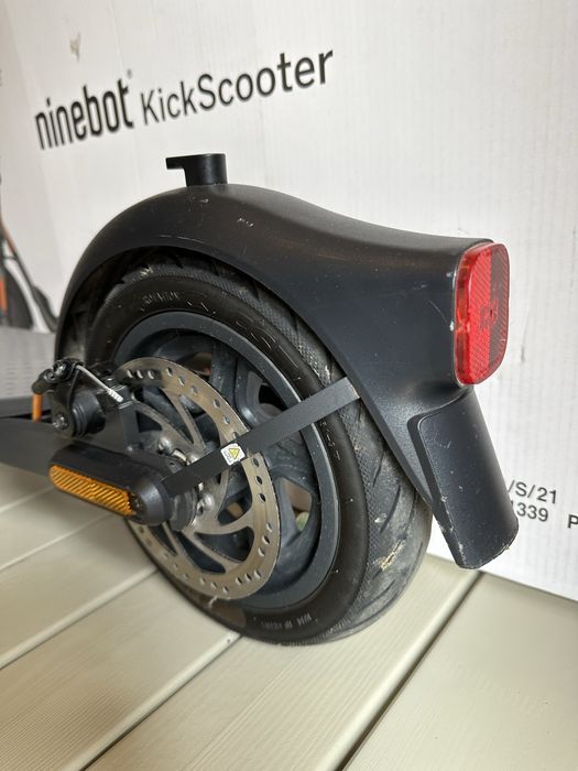 Електросамокат Ninebot KickScooter F30