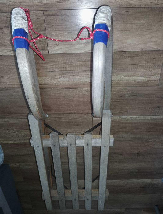 Sanki drewniane i plastikowe