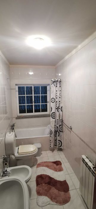 Moradia isolada T4+1 no centro de Santa Comba Dão