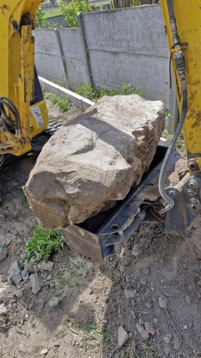 Usługi (wynajem) minikoparką