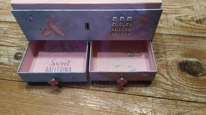 Шкатулка-сейф для украшений "балерина" fantasy model