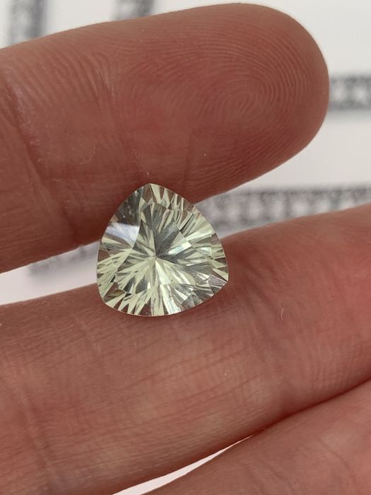 Пара Аметистів зелених з Concave 6,69 ct!