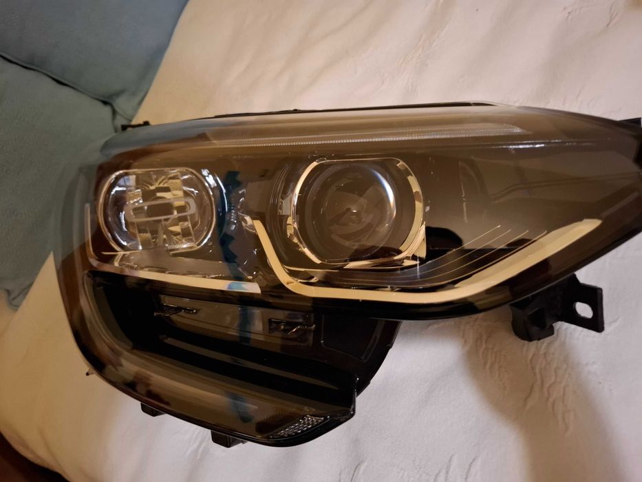 Óticas Renault Megane 4