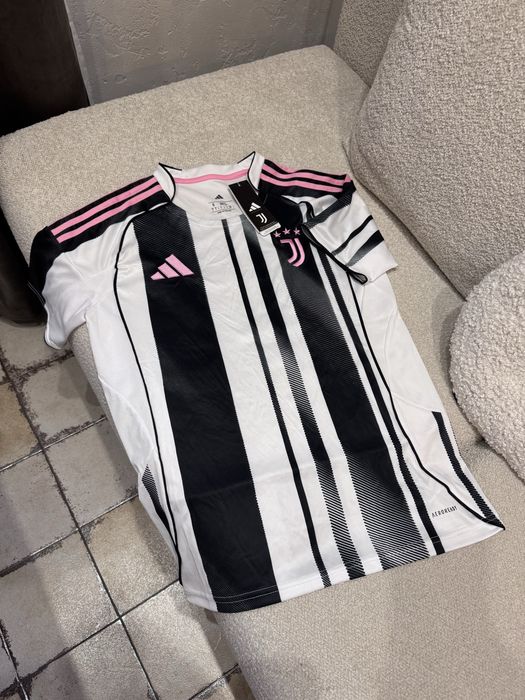 Футболка Adidas розмір S, Ювентус 2025-2026