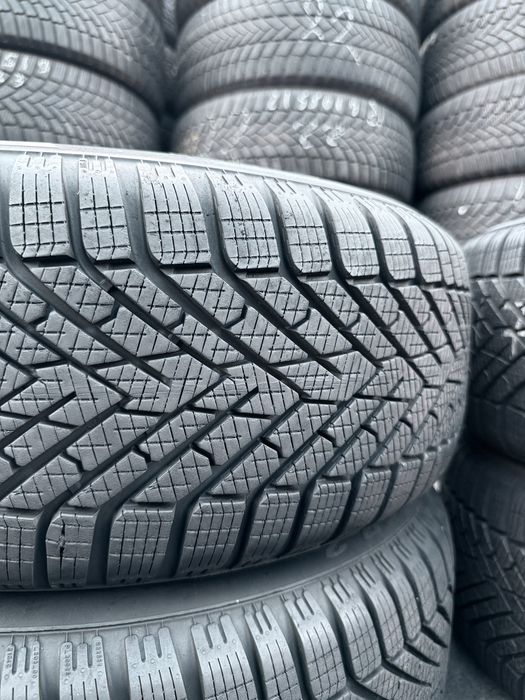 215 55 17 Pirelli Cinturato Winter 2 99% 2024 Шини Зима