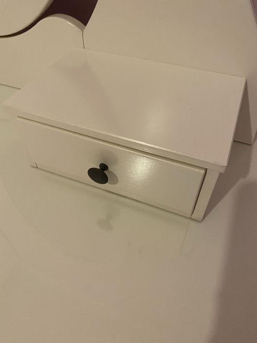 Toaletka  z lustrem biała ikea hemnes