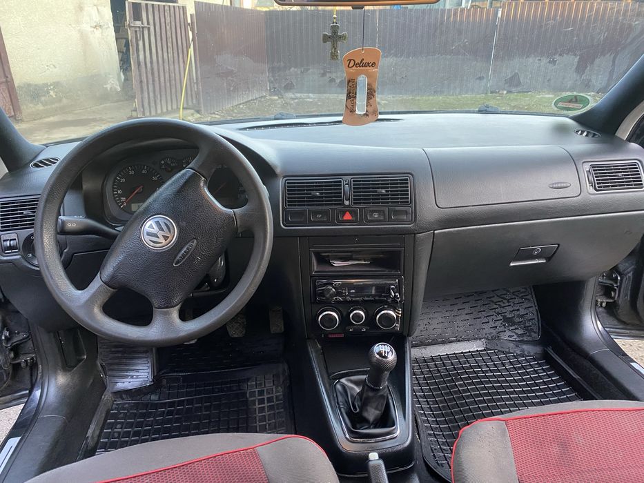 Голф 4 2004 року