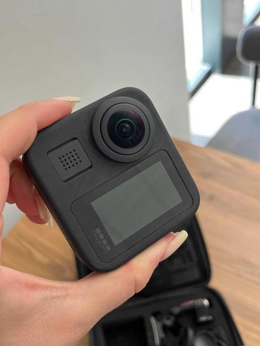 Екшн-камера GoPro MAX 360 з нагрудним кріпленням