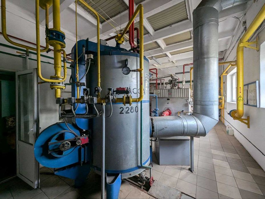 Продамо 2400 кв.м виробничих площ  консервного заводу в чудовому стані