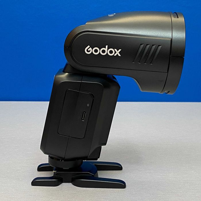 Godox Speedlite V100O (Olympus/Panasonic) - NOVO - 3 ANOS DE GARANTIA