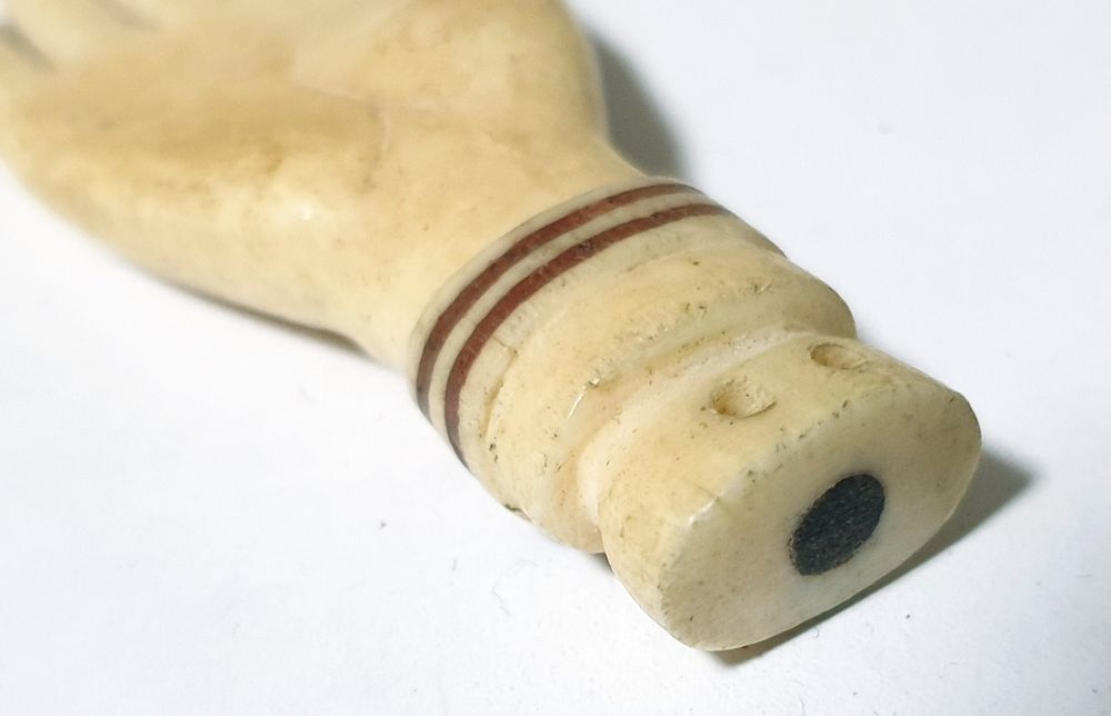 preciosas antigas mãos esculpidas - arranhadores de perucas