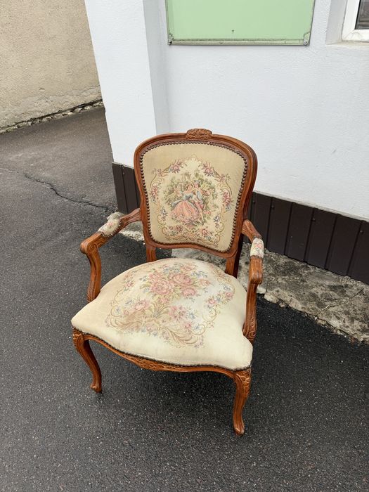 крісло гобелен + крісло шкіряне