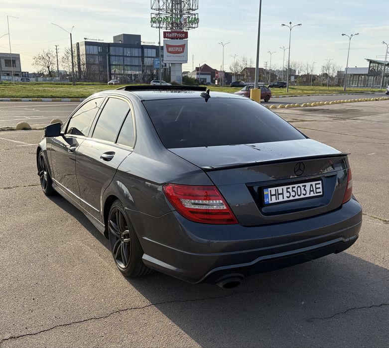 Mercedes-Benz w204