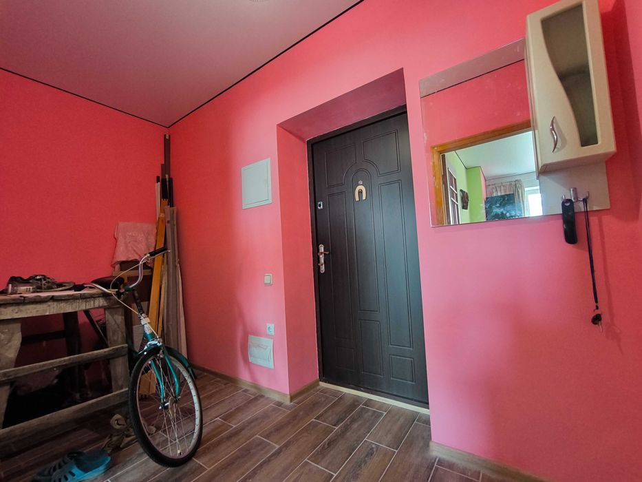 Продам 1-кімнатну ЖК Дмитрівський