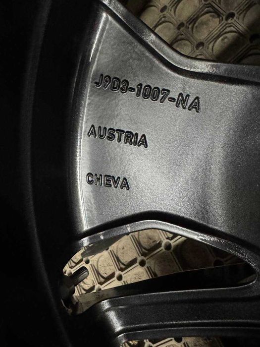 ДИСКИ нові оригінал VOLVO R18 7.5J 5X108 ET45 (Вольво) J9D3-1007-NA