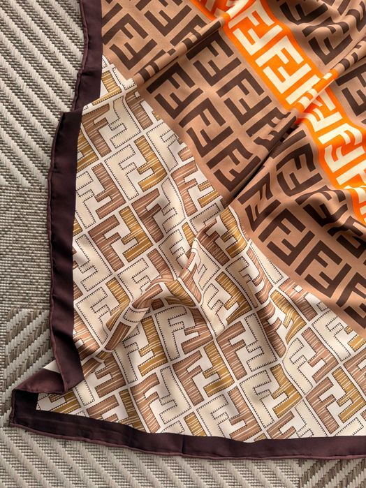 Нова жіноча хустка в стилі Fendi 90x90 см