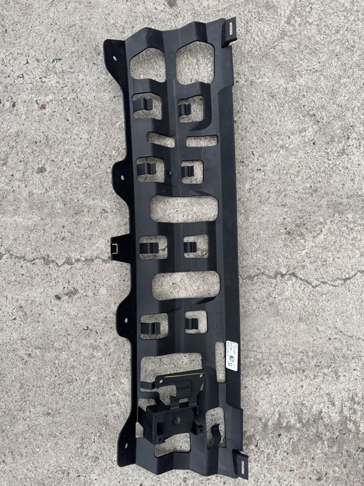 Центральне кріп заднього бампера 850566ta0a Nissan Pathfinder R53