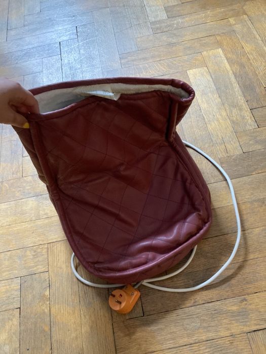 Sprawny rozgrzewcz ocieplacz na stopy prl vintage malinowy na prąd