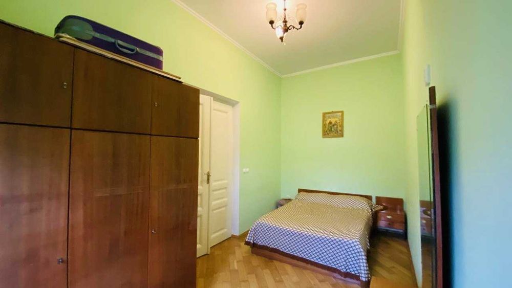 Продаж просторої трикімнатної квартири в центрі м. Самбір