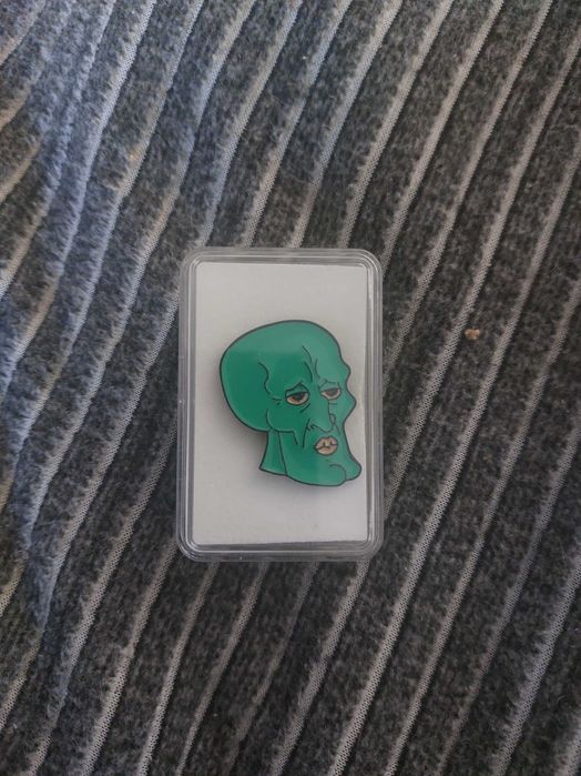 Przypinka Handsome Squidward
