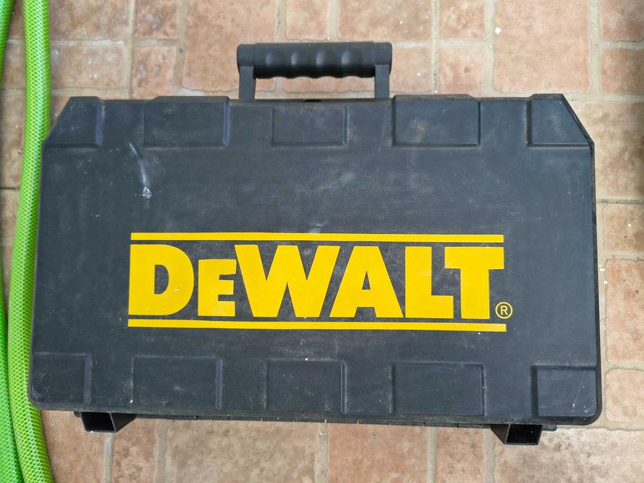 Berbequim Profissional DEWALT