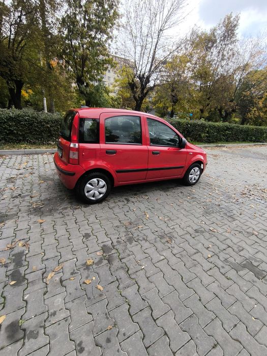 Автомобіль Panda