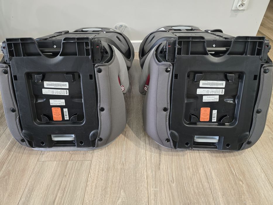 Dwa foteliki samochodowe Jolie 12-36kg