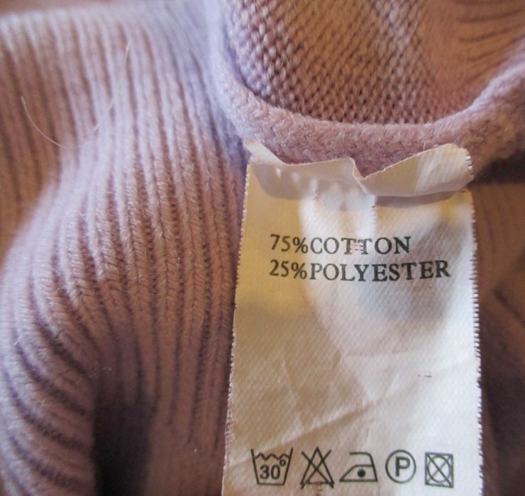 Pół golf, sweter.
