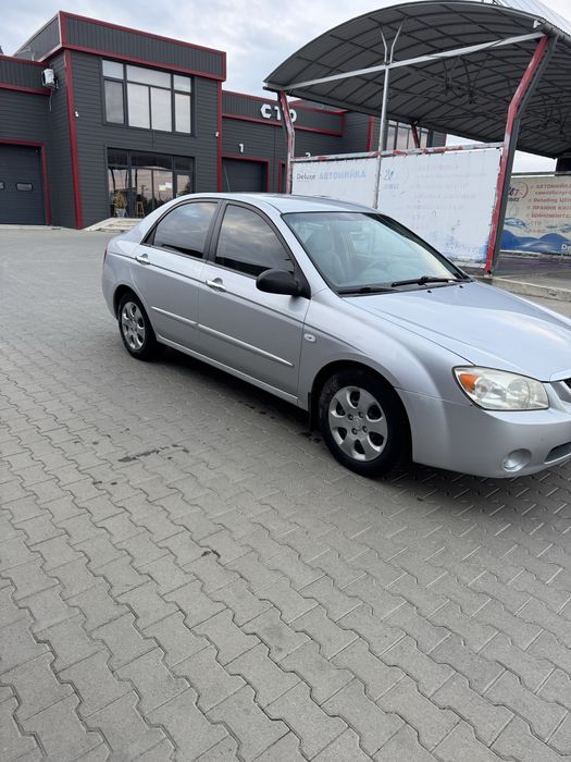 Автомобіль Kia cerato 2006