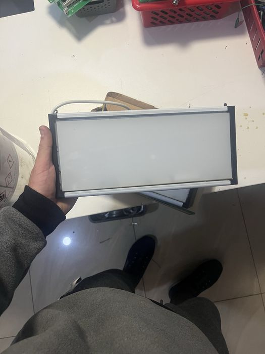 Oprawa ewakuacyjna awaryjna 230v