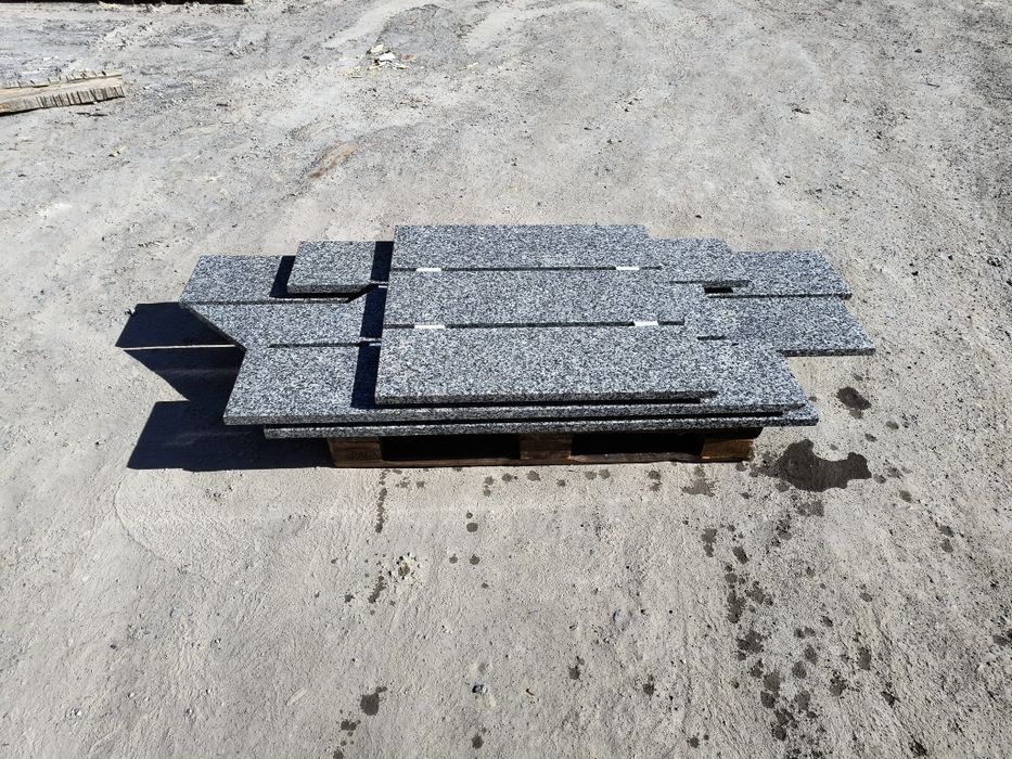 Parapety granitowe