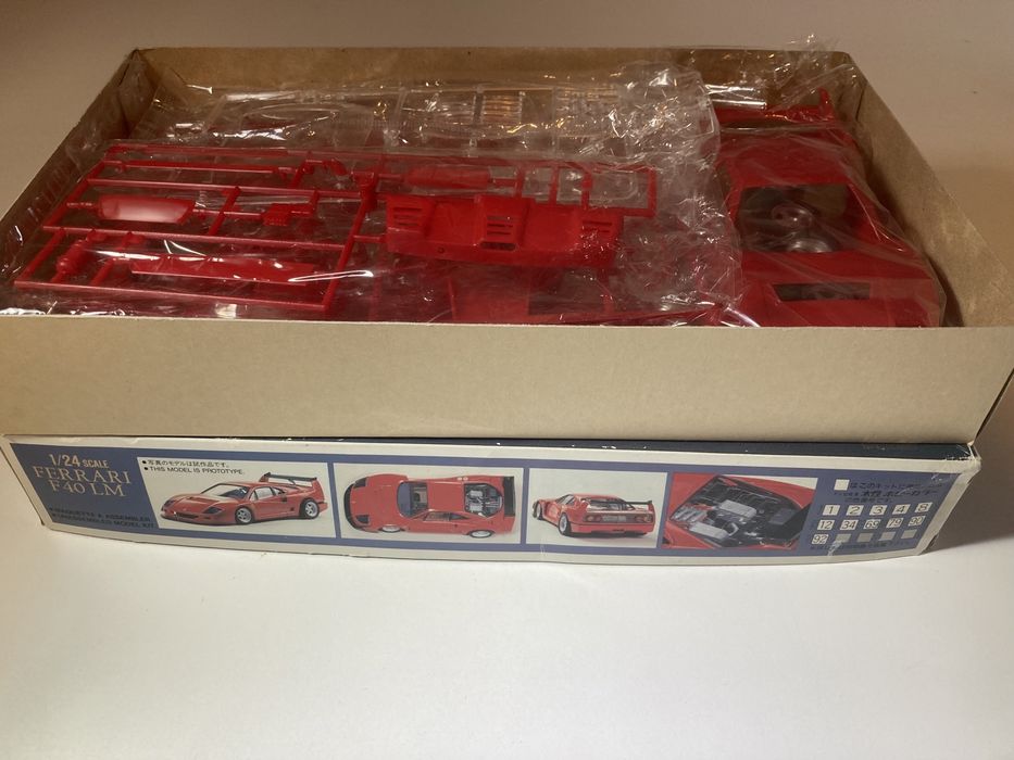 Kit Fujimi Ferrari F40 LM Escala 1:24